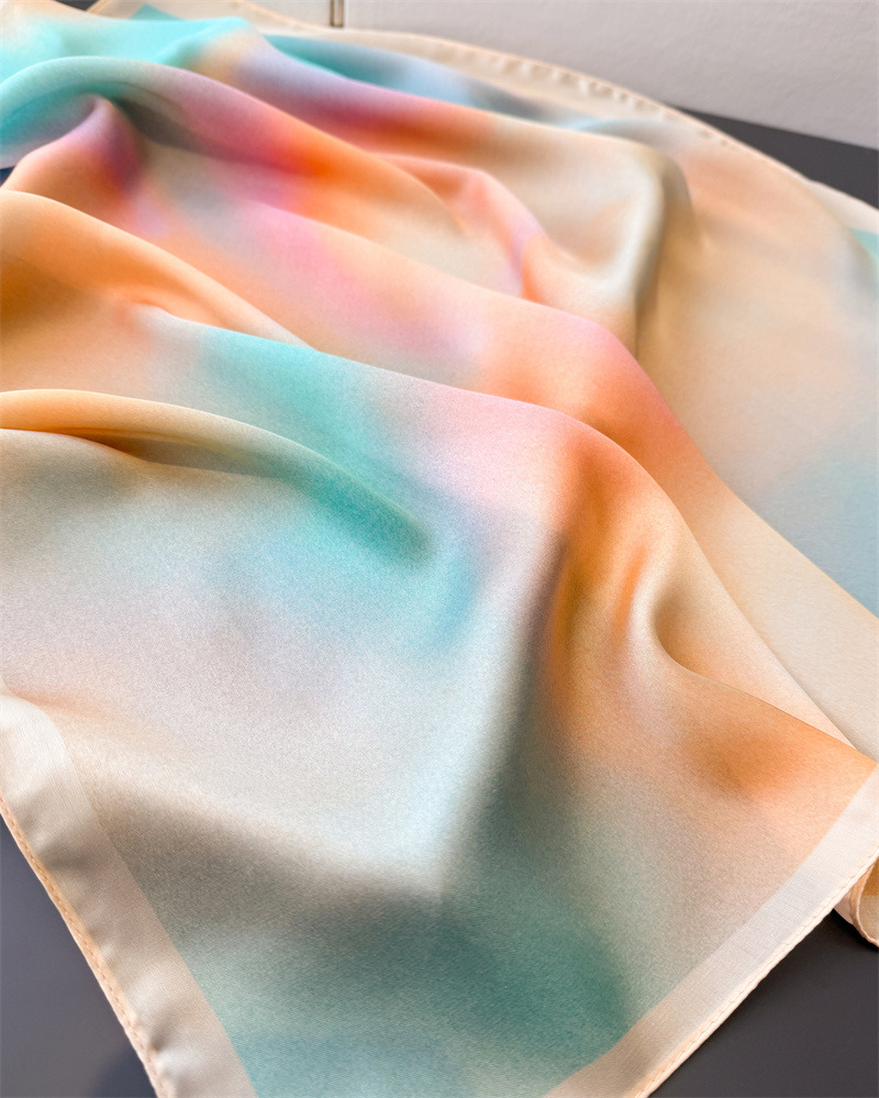 2025 Design Moda Sciarpa di se - Scarf Silk Square recensione e prezzo